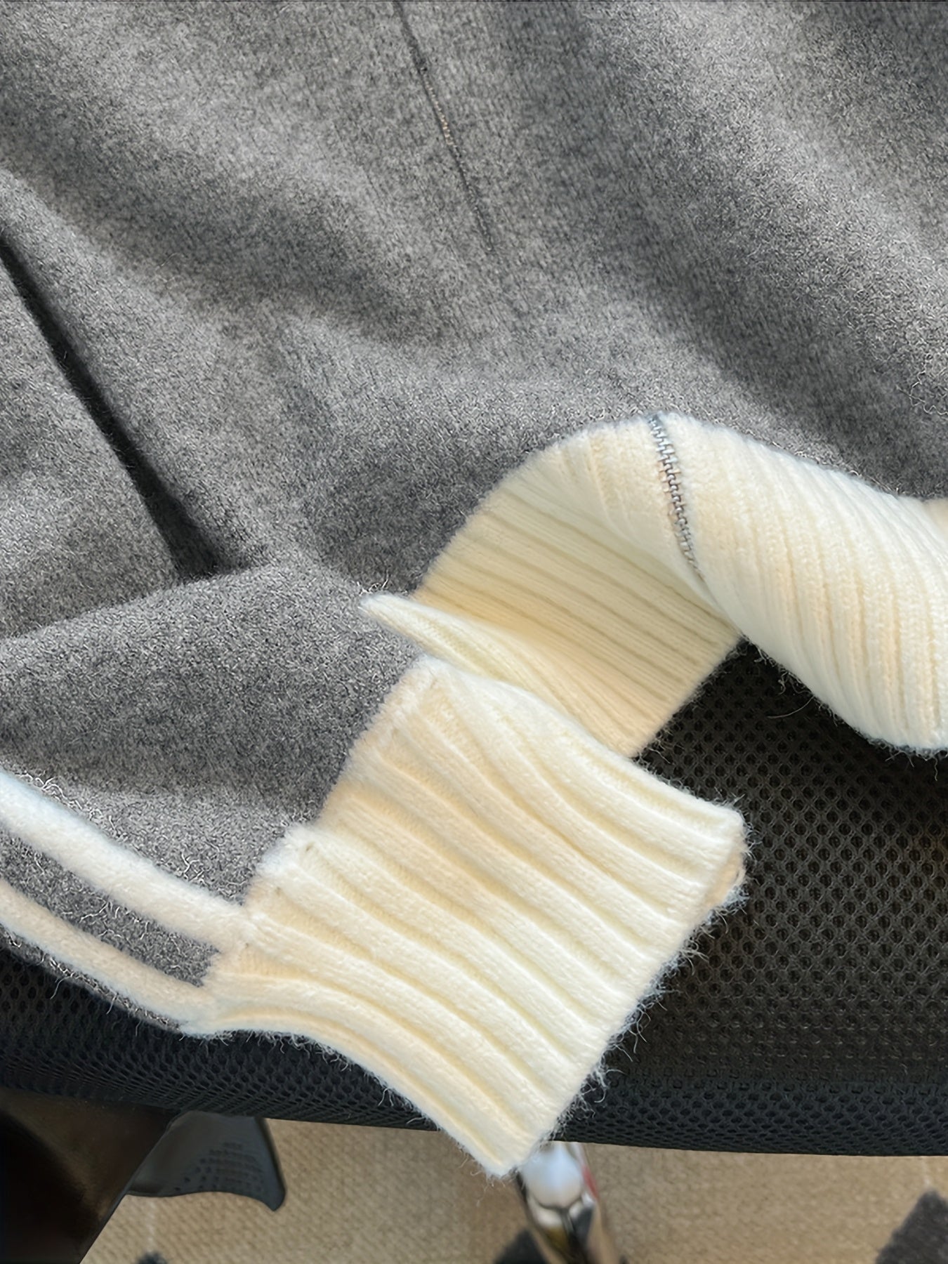 ELEGANTSUT 's Retro Grey & White Half-Zip Sweater Jacket - Full-Zip Back Closure, Collar, Black Stripe Trim