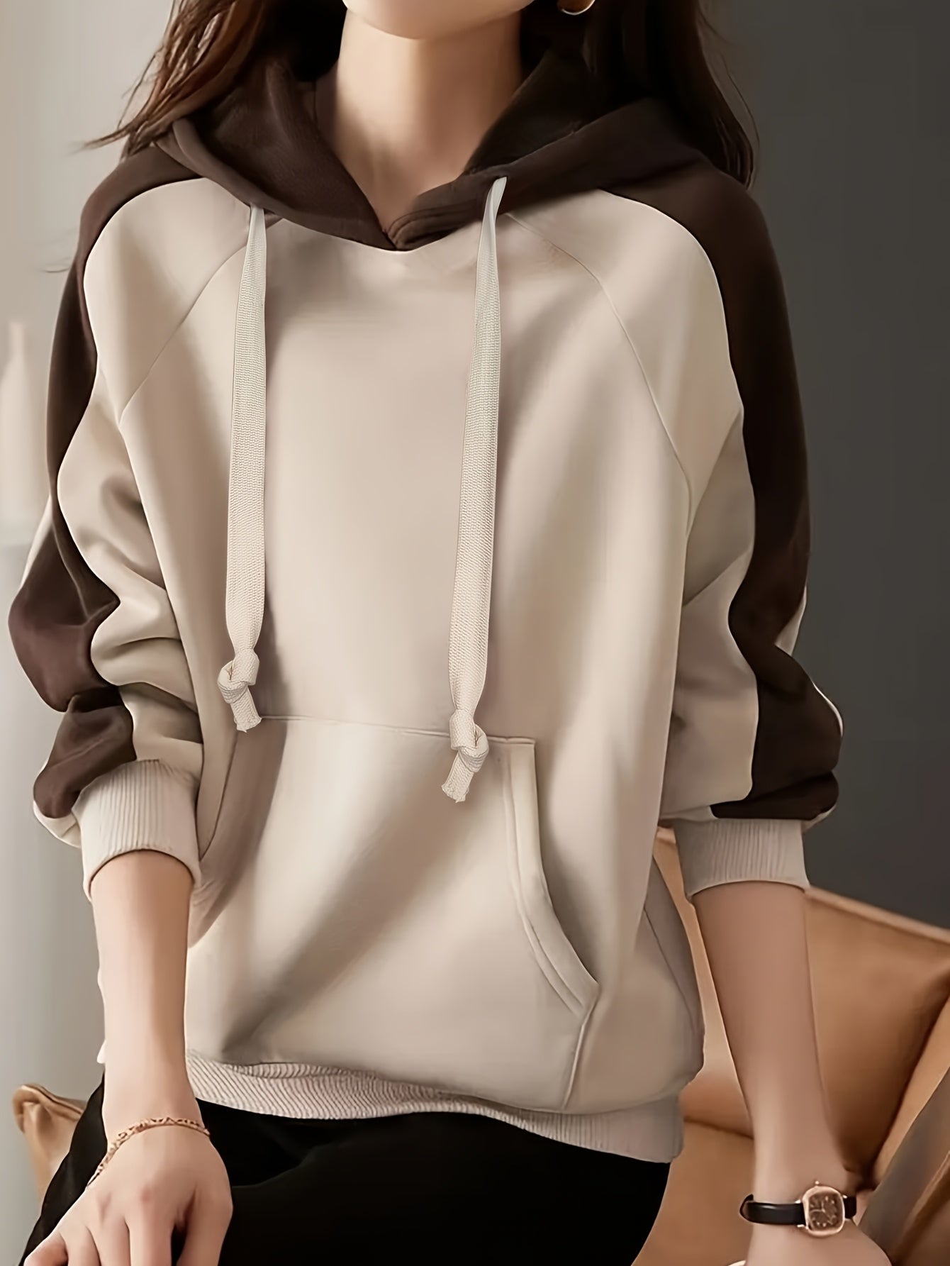 Autumn and Winter Women's Color-Block Raglan Sleeve Casual swear, Fashionable New Thick Drawstring Hoodie with Loose Fit