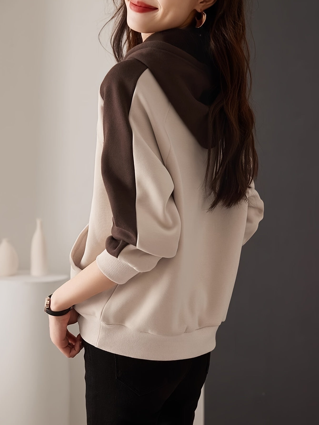 Autumn and Winter Women's Color-Block Raglan Sleeve Casual swear, Fashionable New Thick Drawstring Hoodie with Loose Fit