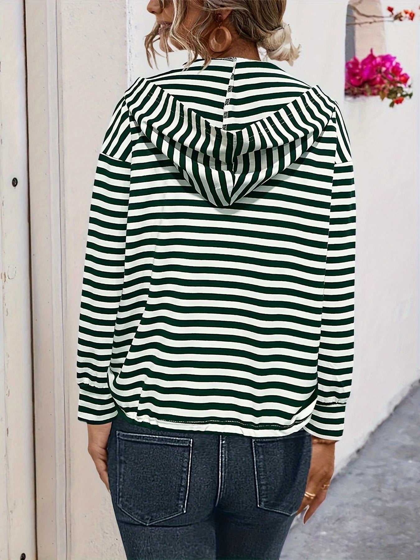 Plus Size - Women'S Plus Size Elegant Striped Hooded Sweatshirt with Drawstring