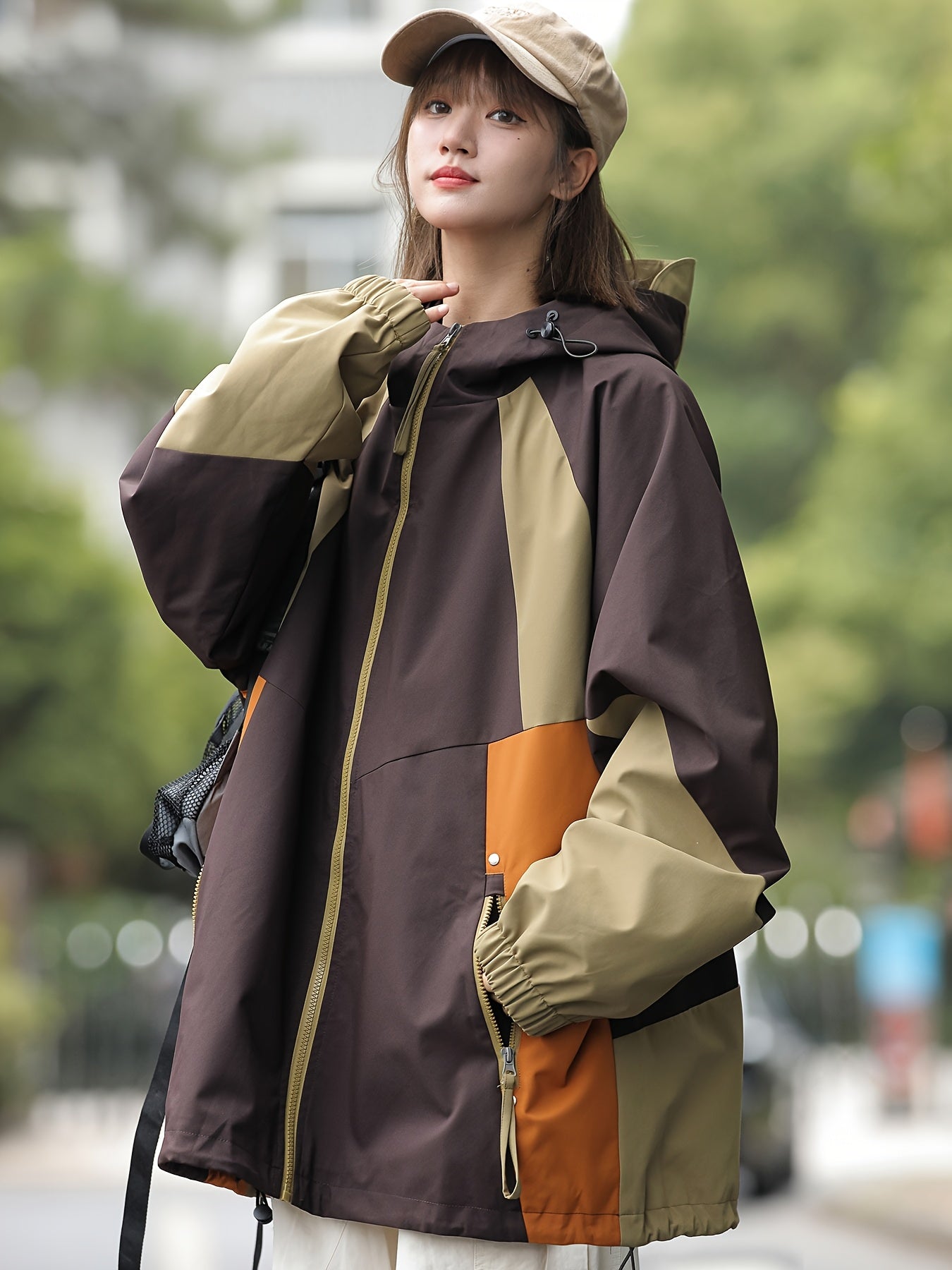 Trendy Casual Jacket Stylish Women's Loose Fit Hooded Jacket | Zip-Up Windbreaker with Multiple Pockets