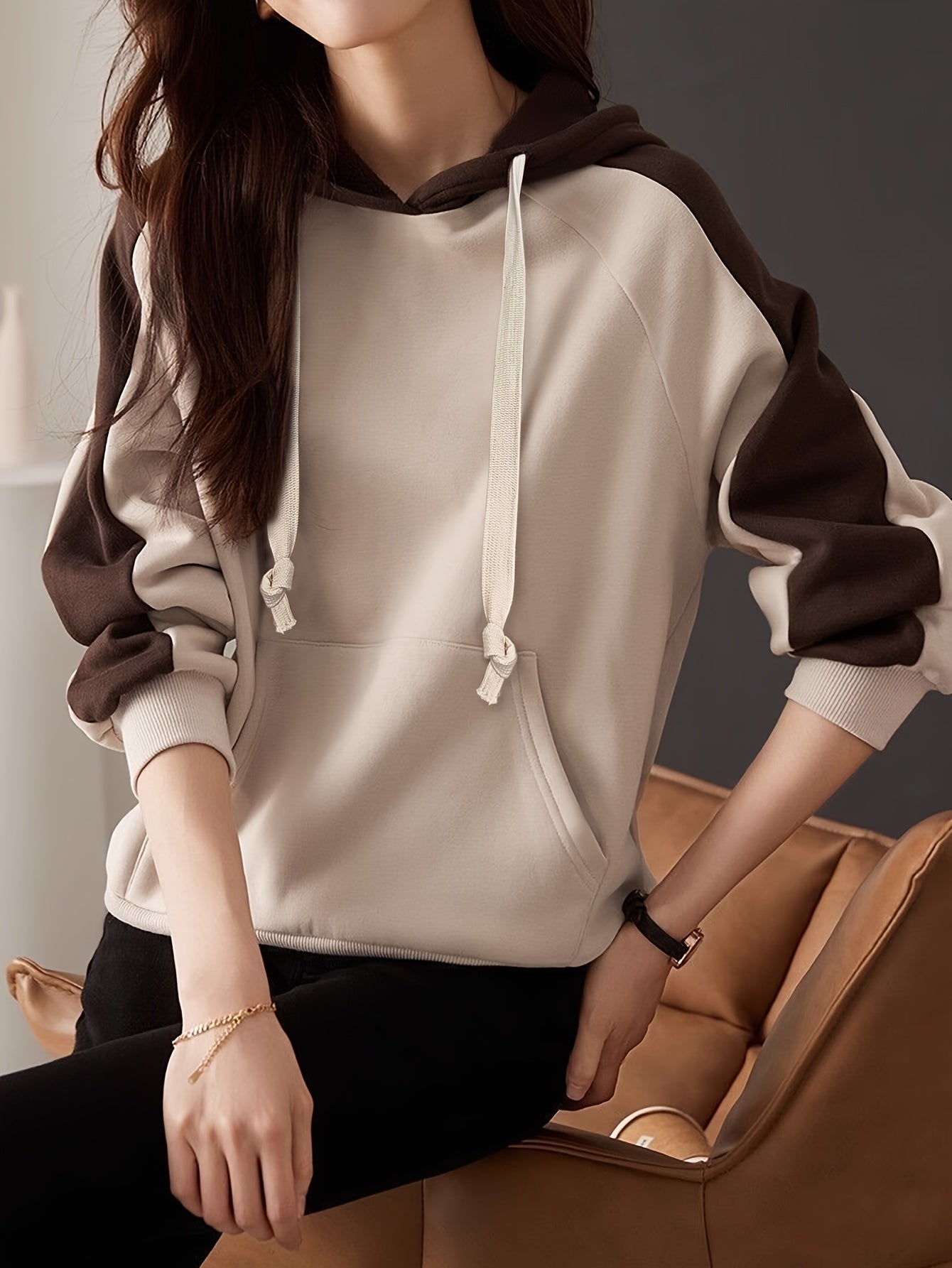 Autumn and Winter Women's Color-Block Raglan Sleeve Casual swear, Fashionable New Thick Drawstring Hoodie with Loose Fit