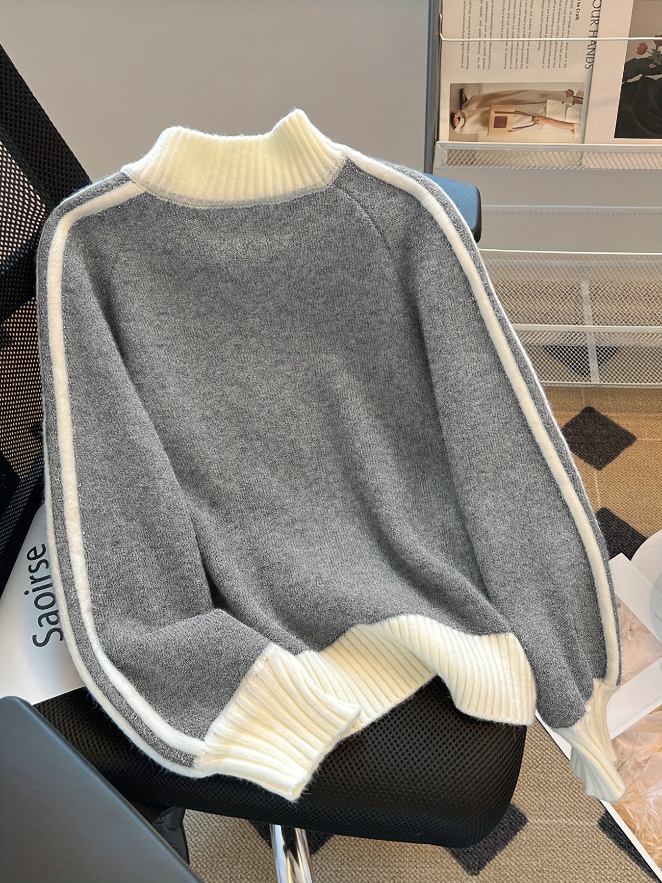 ELEGANTSUT 's Retro Grey & White Half-Zip Sweater Jacket - Full-Zip Back Closure, Collar, Black Stripe Trim