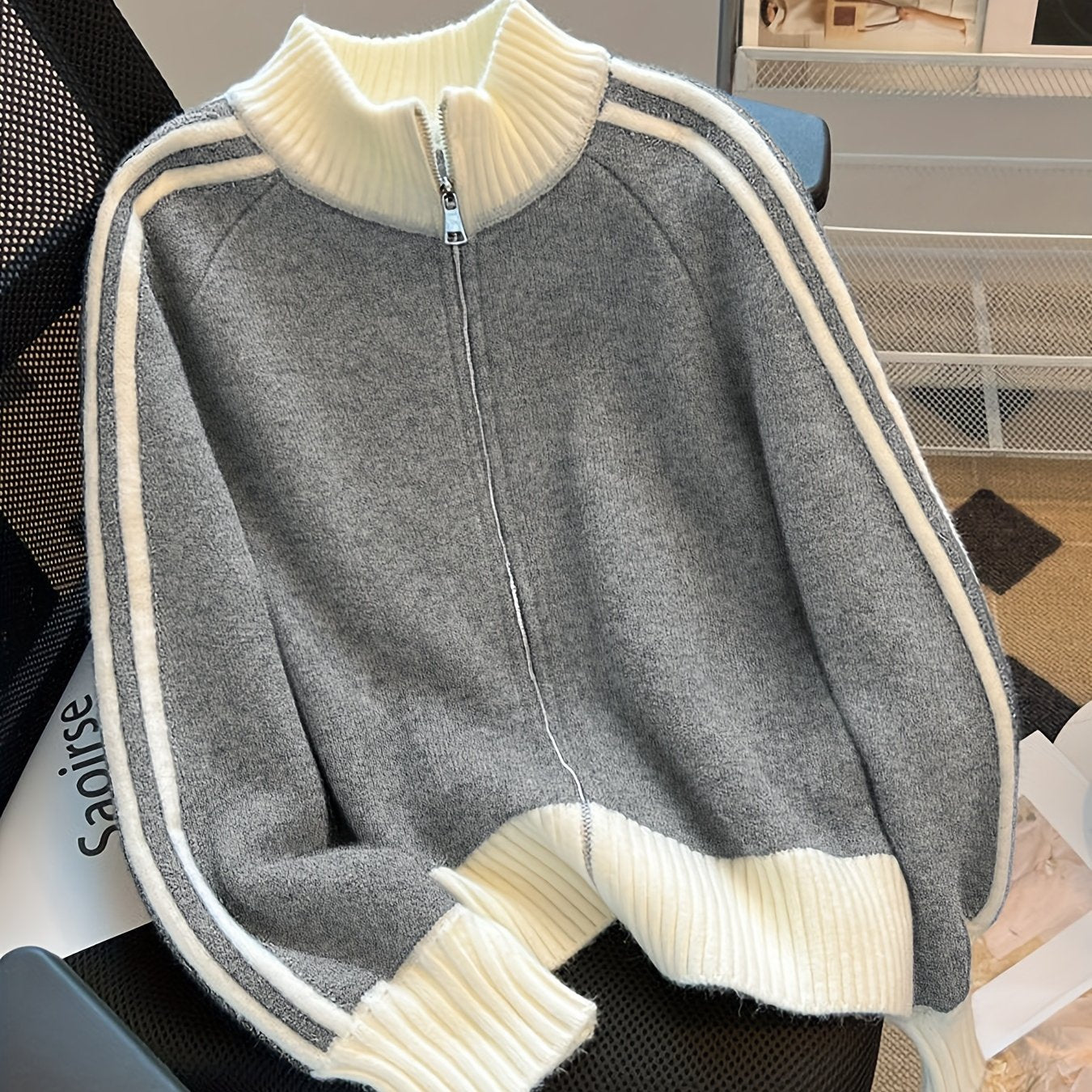 ELEGANTSUT 's Retro Grey & White Half-Zip Sweater Jacket - Full-Zip Back Closure, Collar, Black Stripe Trim