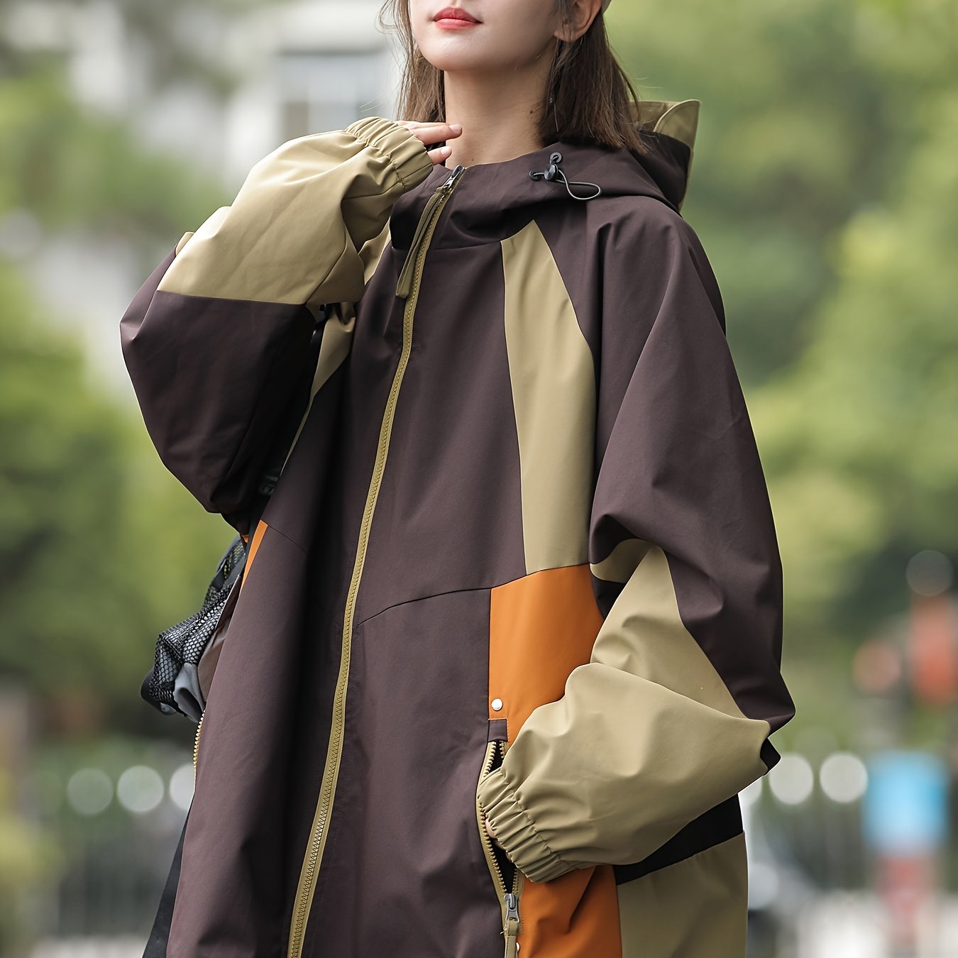 Trendy Casual Jacket Stylish Women's Loose Fit Hooded Jacket | Zip-Up Windbreaker with Multiple Pockets