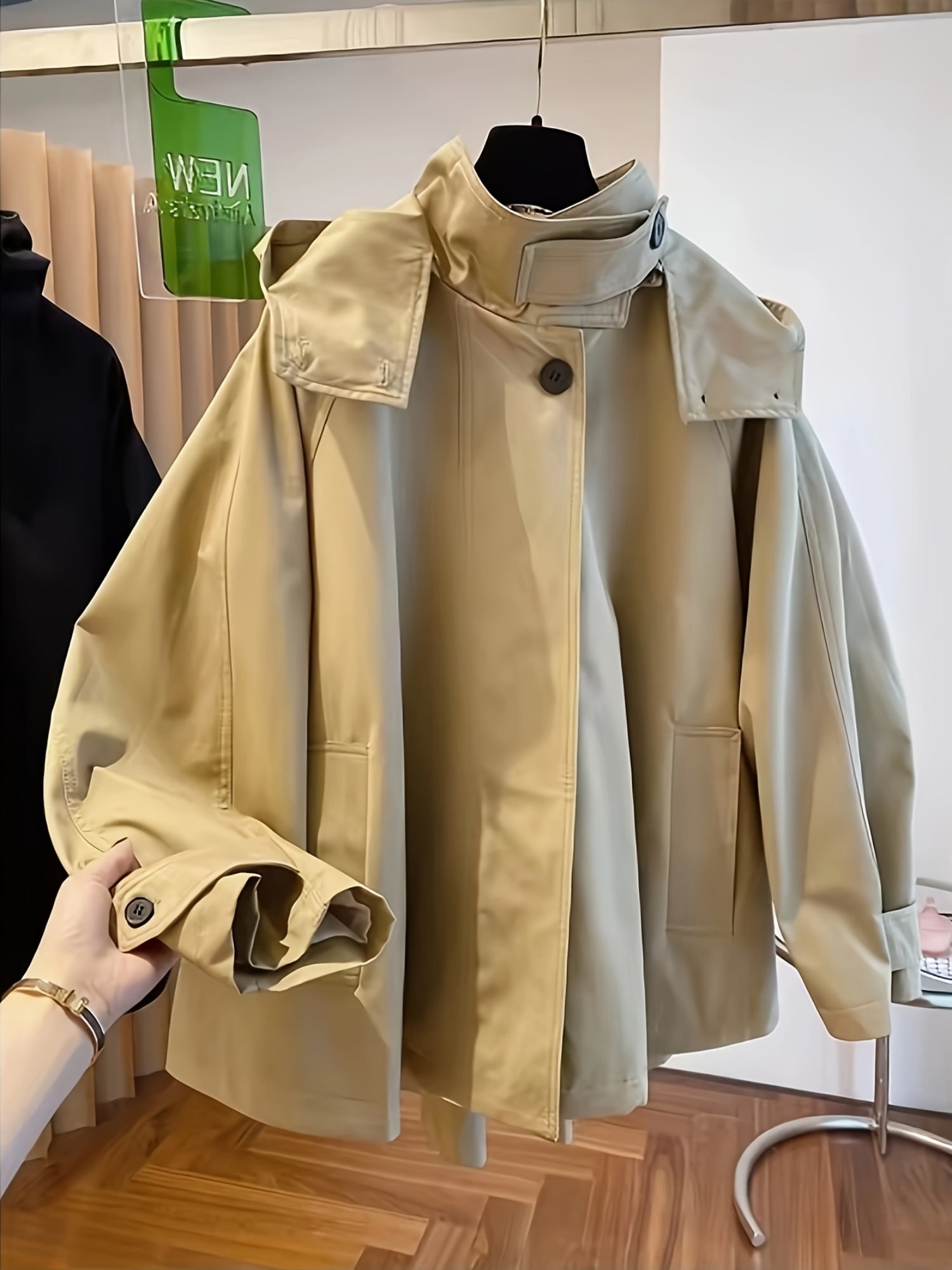 Beige Hooded Jacket Breathable Polyester Women's Long Sleeve Zip-Up Hooded Jacket