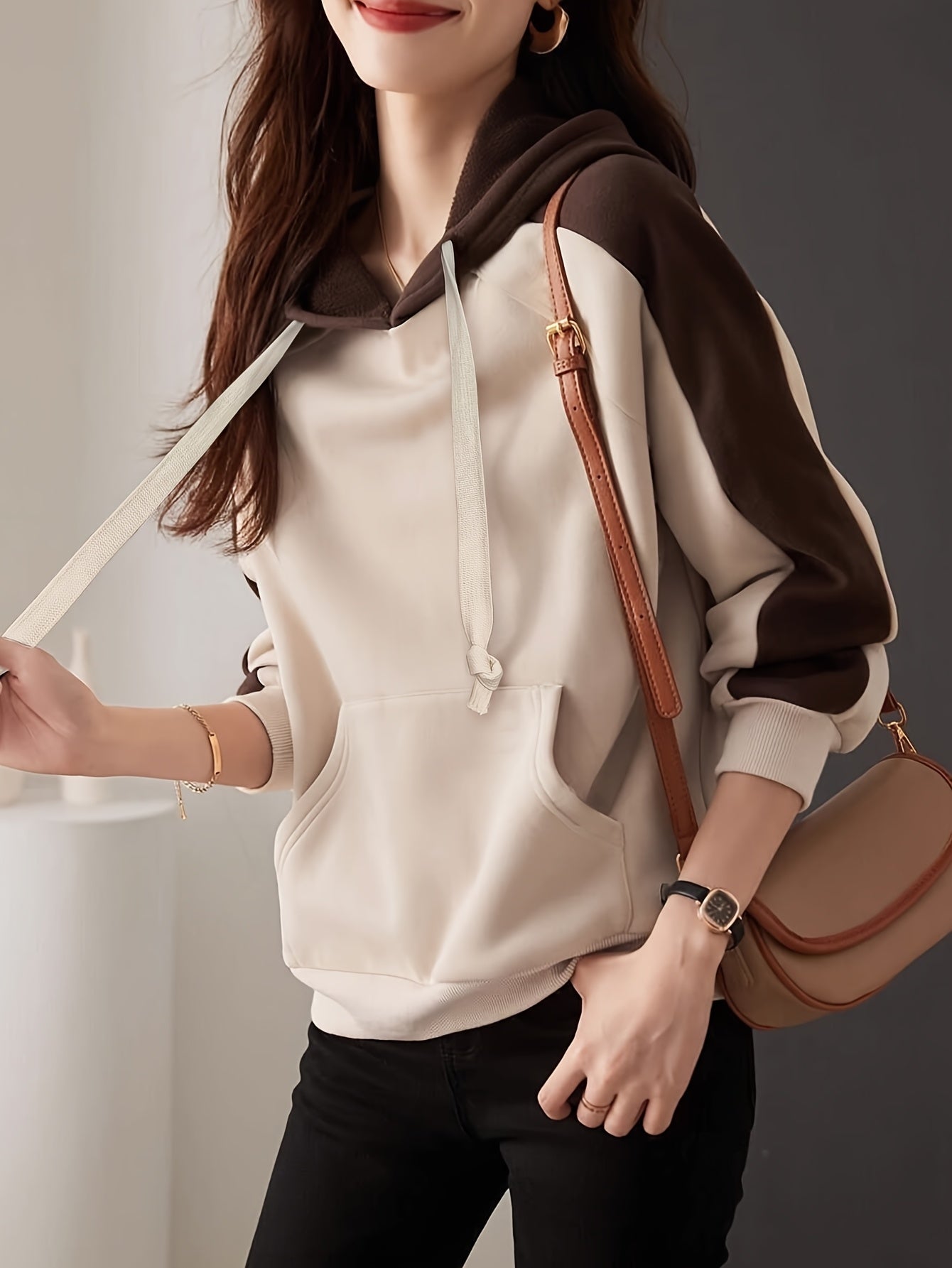 Autumn and Winter Women's Color-Block Raglan Sleeve Casual swear, Fashionable New Thick Drawstring Hoodie with Loose Fit